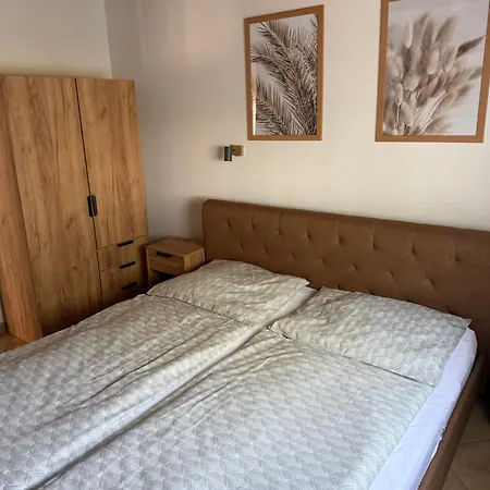 R-home * Zamárdi