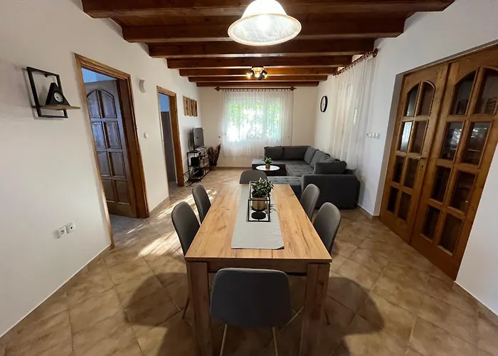 R-home Zamárdi
